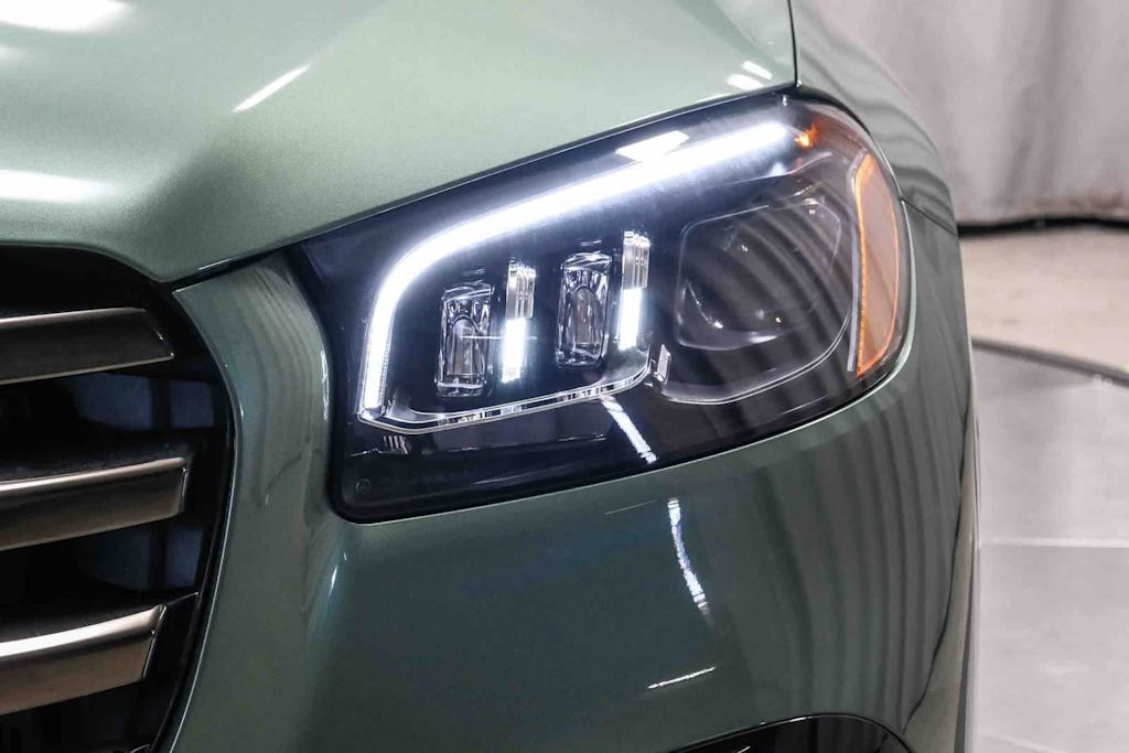 Thumbnail: 2026 Mercedes-Benz GLS - 21