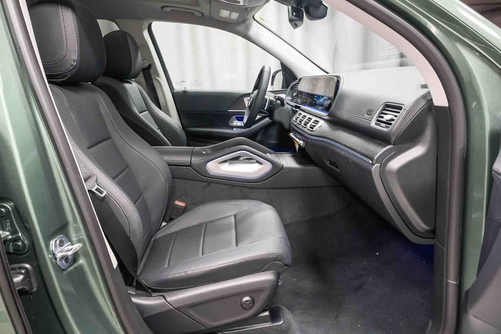 Thumbnail: 2026 Mercedes-Benz GLS - 11