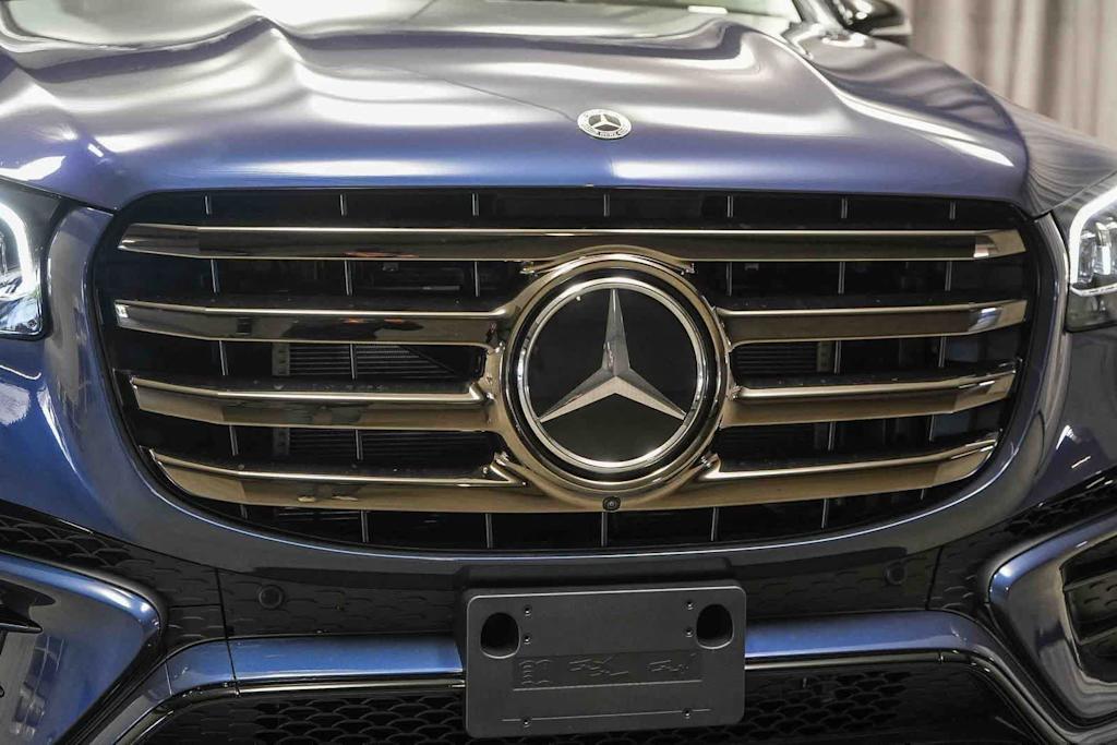 Thumbnail: 2026 Mercedes-Benz GLS - 17