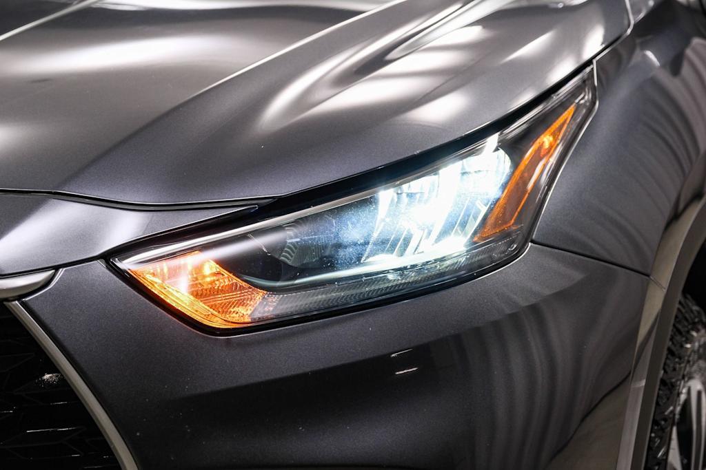 Thumbnail: 2020 Toyota Highlander - 23