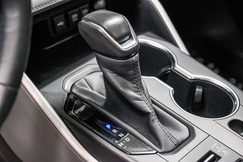 Thumbnail: 2020 Toyota Highlander - 15