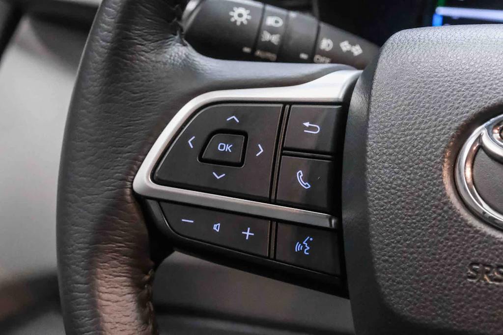 Thumbnail: 2021 Toyota Sienna - 26