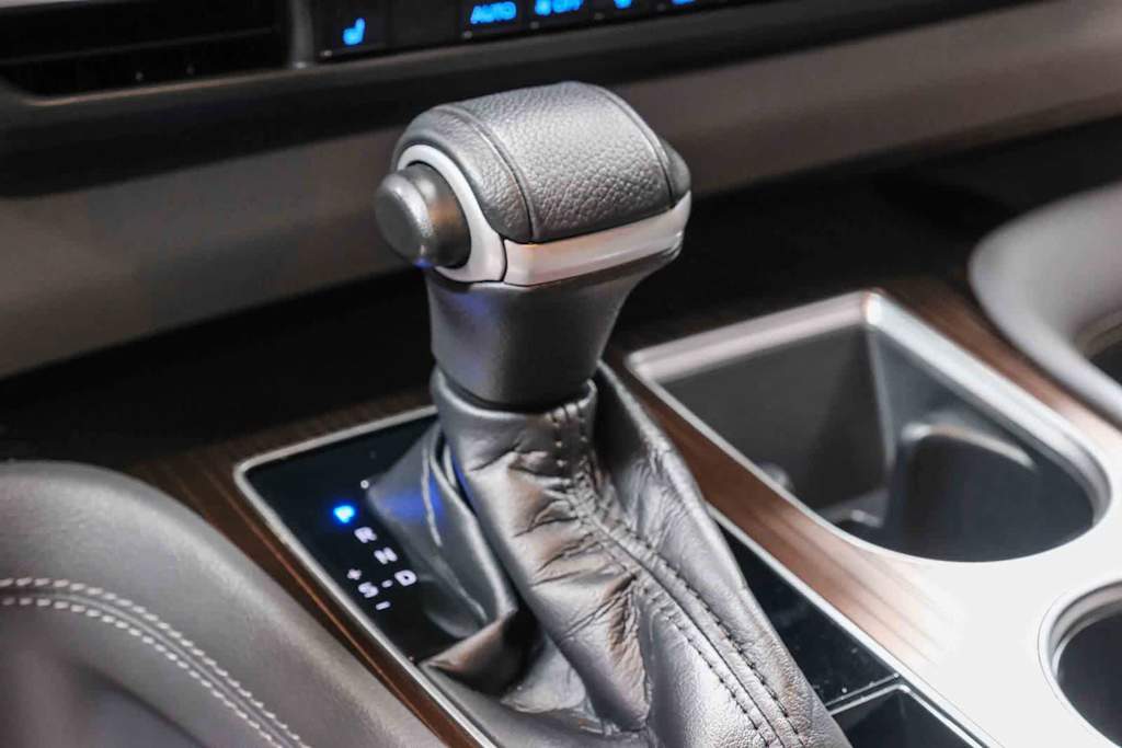 Thumbnail: 2021 Toyota Sienna - 15