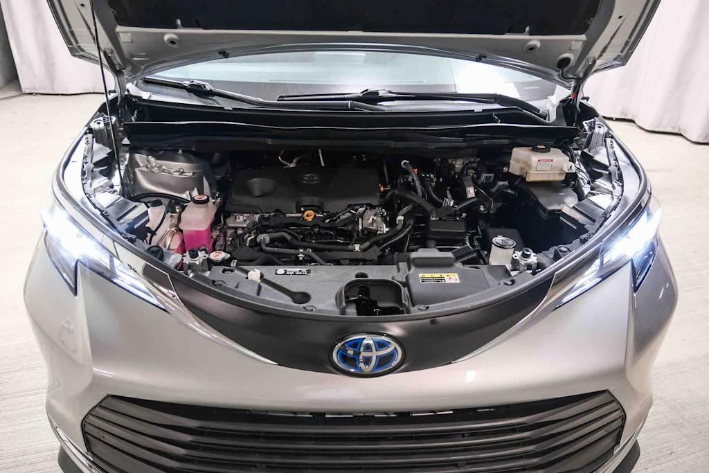 Thumbnail: 2021 Toyota Sienna - 9