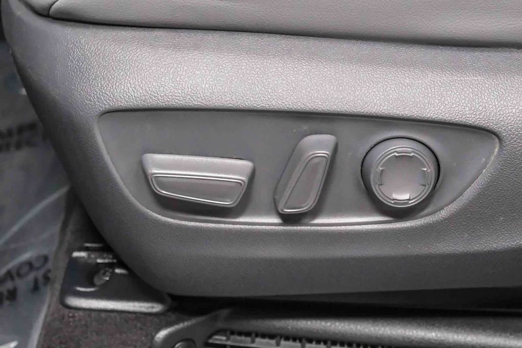 Thumbnail: 2021 Toyota Sienna - 30