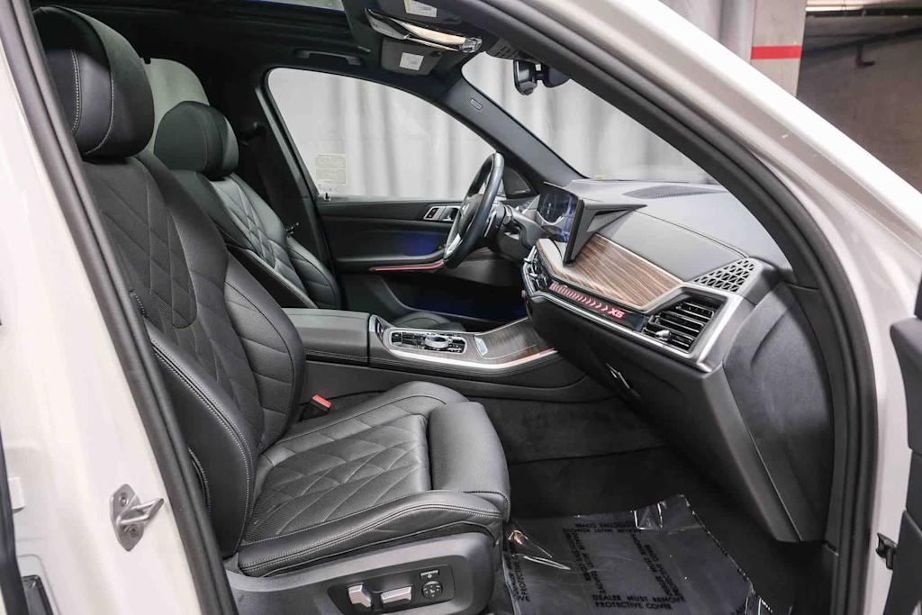 Thumbnail: 2025 BMW X5 - 11