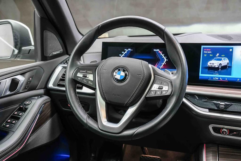 Thumbnail: 2025 BMW X5 - 10