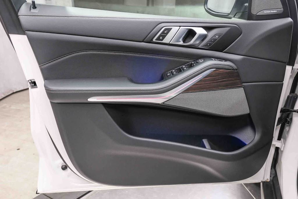 Thumbnail: 2025 BMW X5 - 30