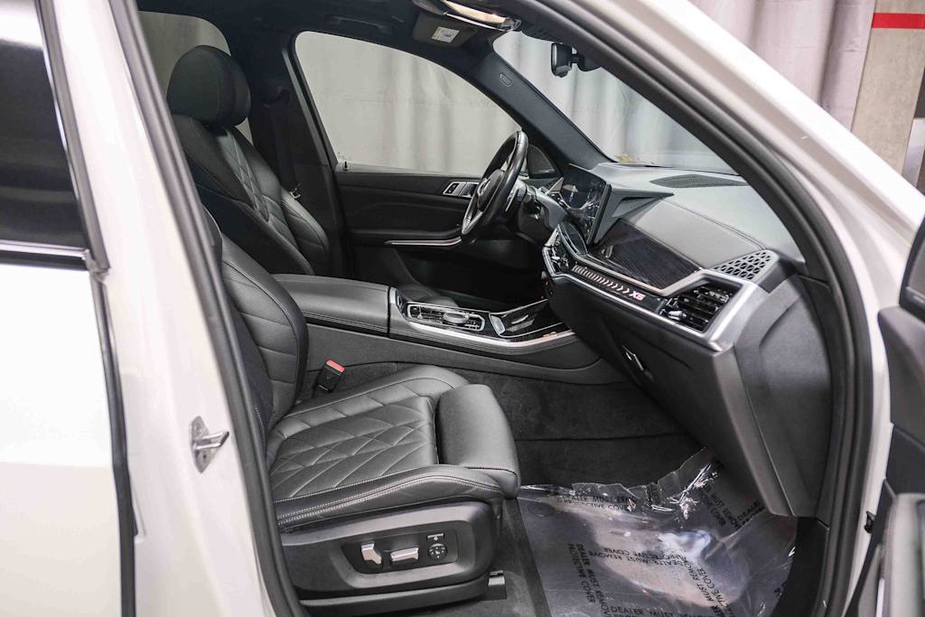 Thumbnail: 2024 BMW X5 - 11