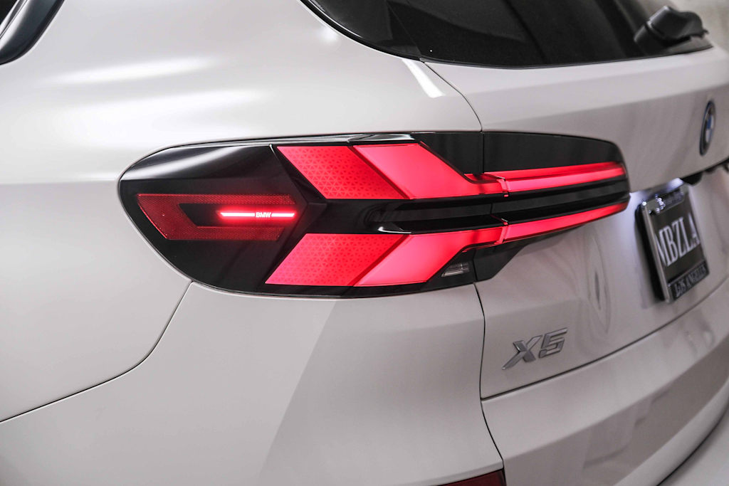Thumbnail: 2024 BMW X5 - 20