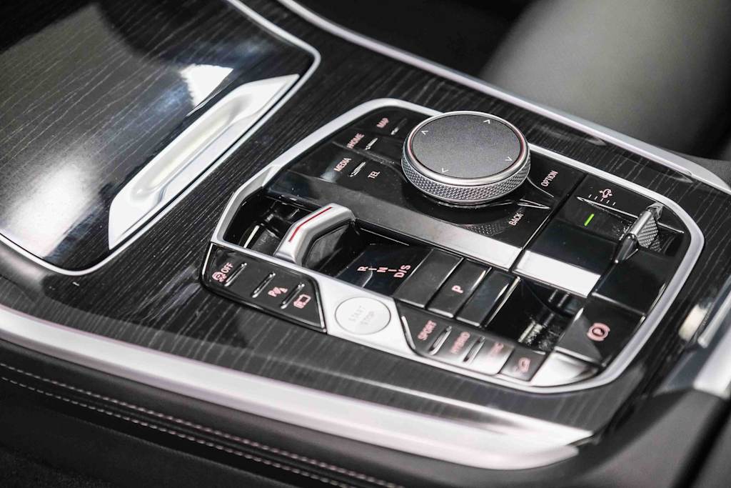 Thumbnail: 2024 BMW X5 - 9