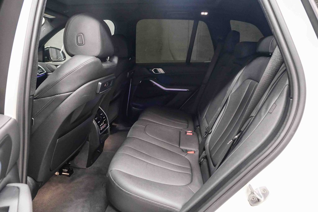Thumbnail: 2020 BMW X5 - 13