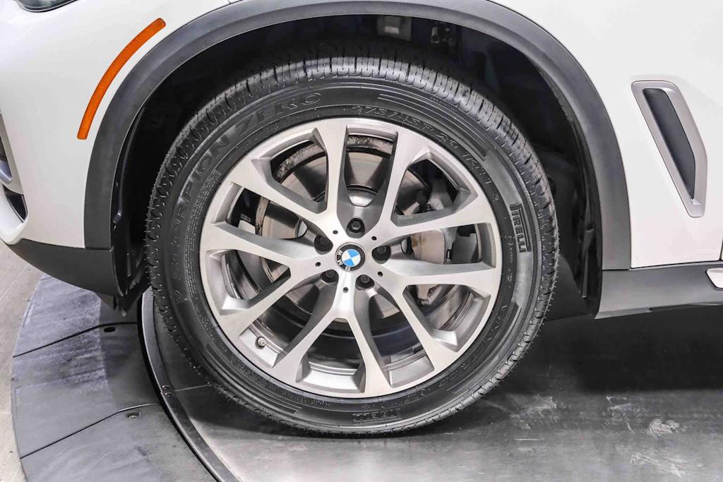 Thumbnail: 2021 BMW X5 - 23