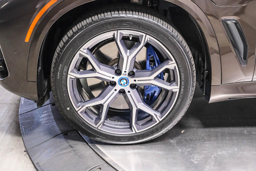 Thumbnail: 2022 BMW X5 - 19