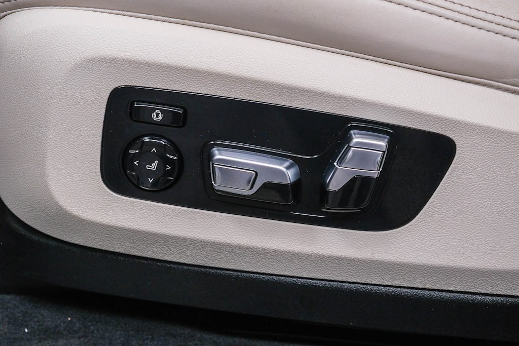 Thumbnail: 2022 BMW X5 - 30