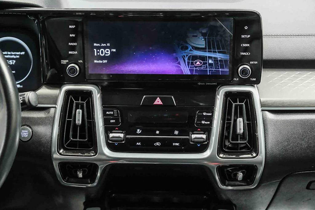 Thumbnail: 2023 Kia Sorento - 13