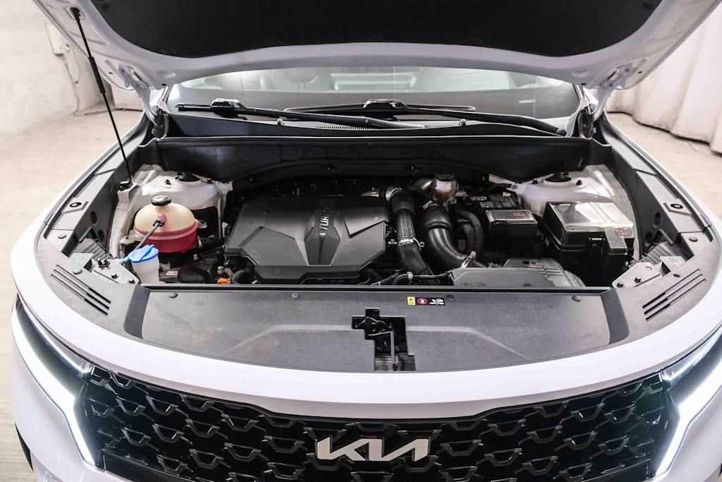 Thumbnail: 2023 Kia Sorento - 8