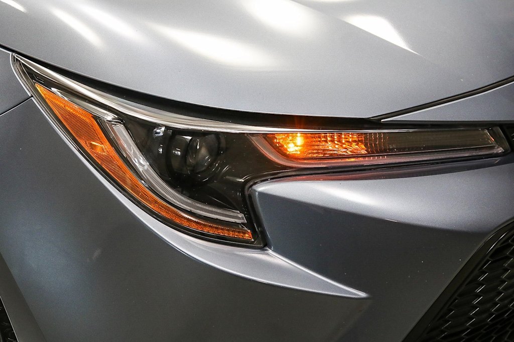 2020 Toyota Corolla LE 18