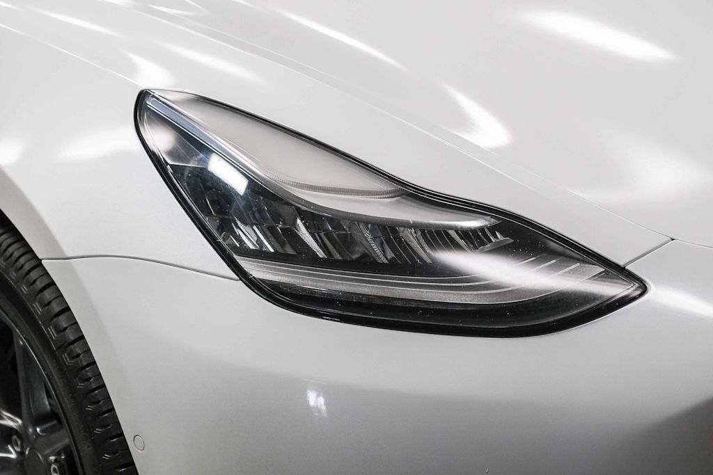 Thumbnail: 2020 Tesla Model 3 - 23
