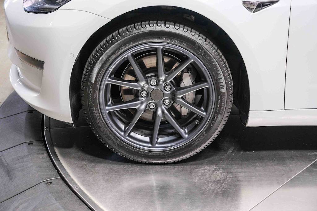 Thumbnail: 2020 Tesla Model 3 - 20