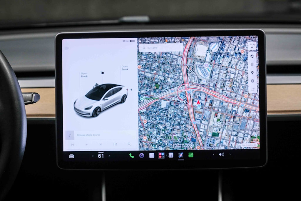 Thumbnail: 2020 Tesla Model 3 - 16