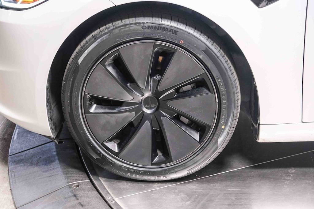 Thumbnail: 2024 Tesla Model 3 - 17