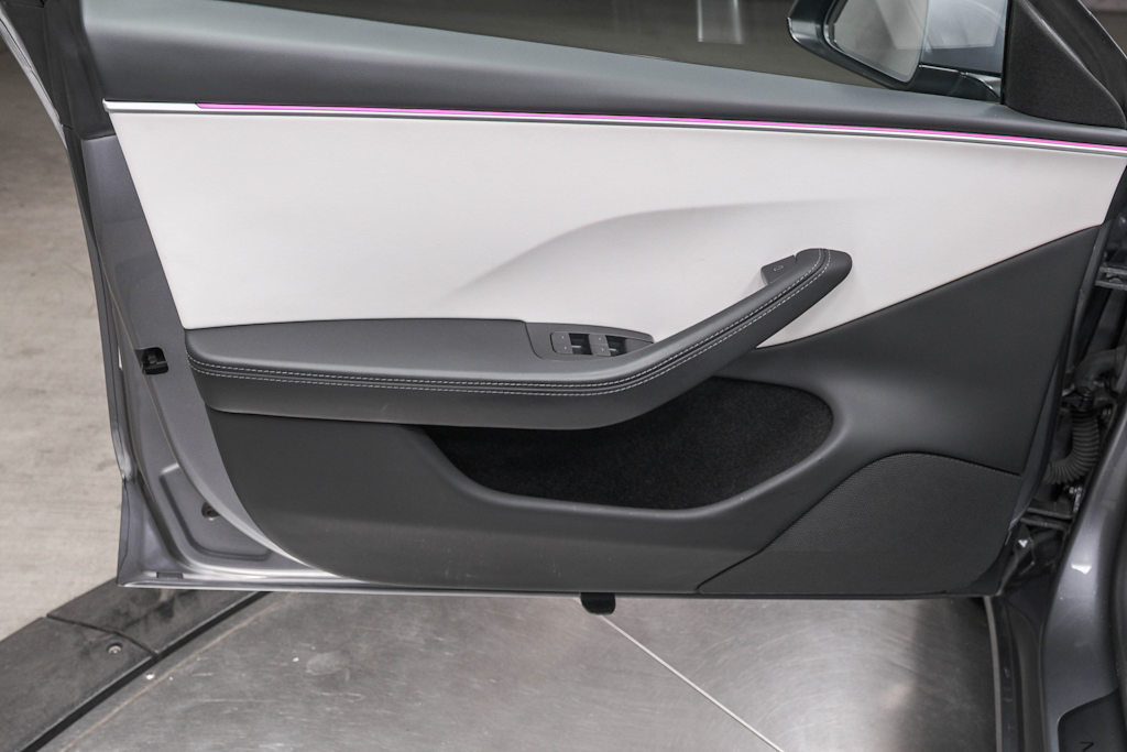 Thumbnail: 2024 Tesla Model 3 - 21