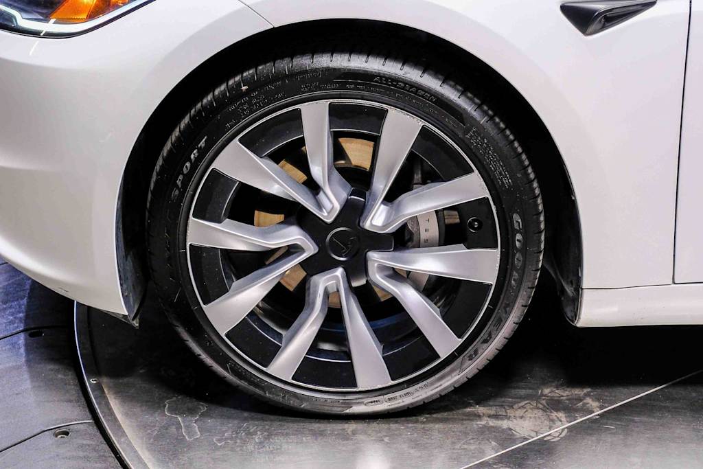 Thumbnail: 2024 Tesla Model 3 - 18