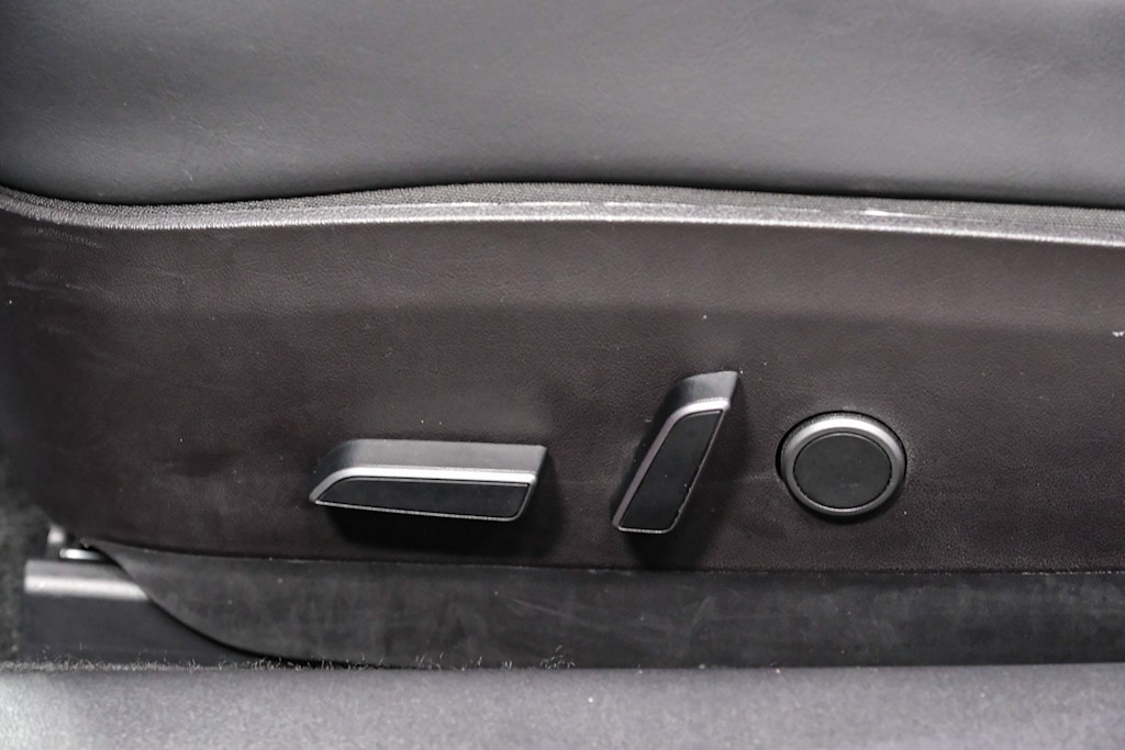 Thumbnail: 2023 Tesla Model 3 - 28