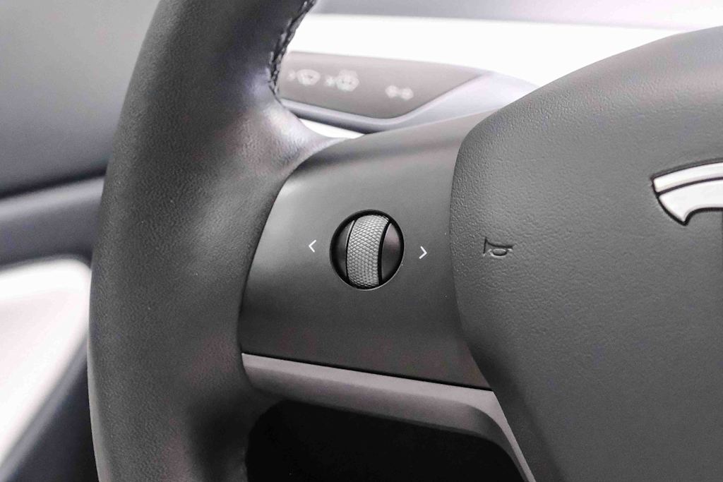 Thumbnail: 2021 Tesla Model 3 - 24
