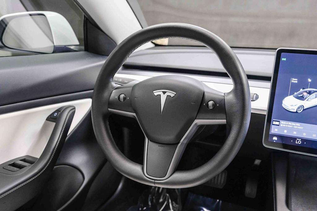 Thumbnail: 2021 Tesla Model 3 - 9