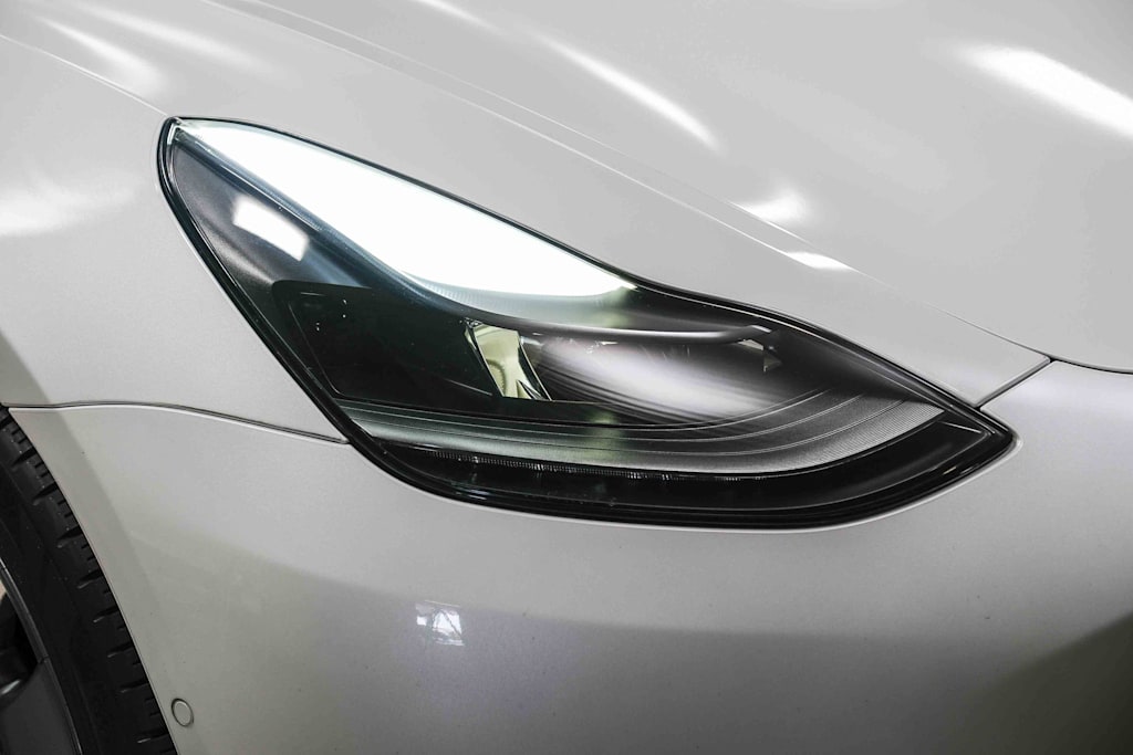 Thumbnail: 2021 Tesla Model 3 - 21