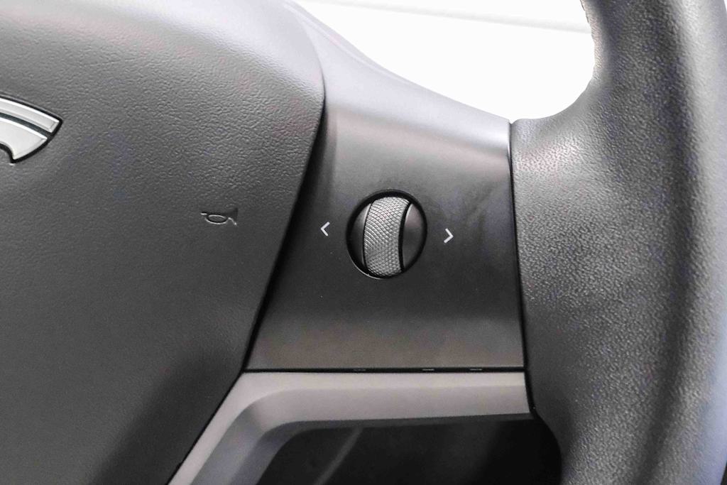 Thumbnail: 2021 Tesla Model 3 - 23