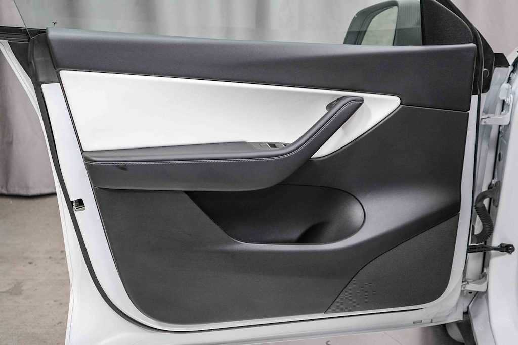 Thumbnail: 2021 Tesla Model Y - 23