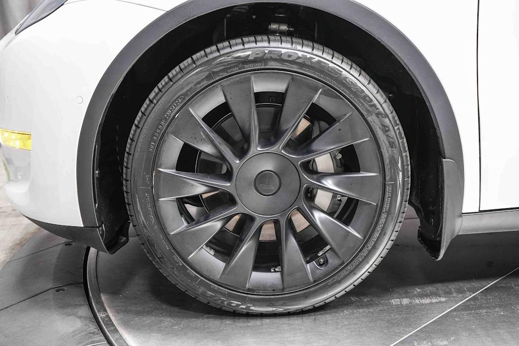 Thumbnail: 2021 Tesla Model Y - 19