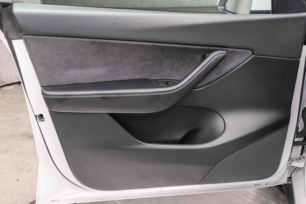 Thumbnail: 2021 Tesla Model Y - 22
