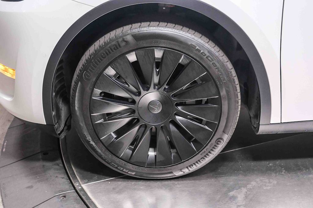 Thumbnail: 2021 Tesla Model Y - 17