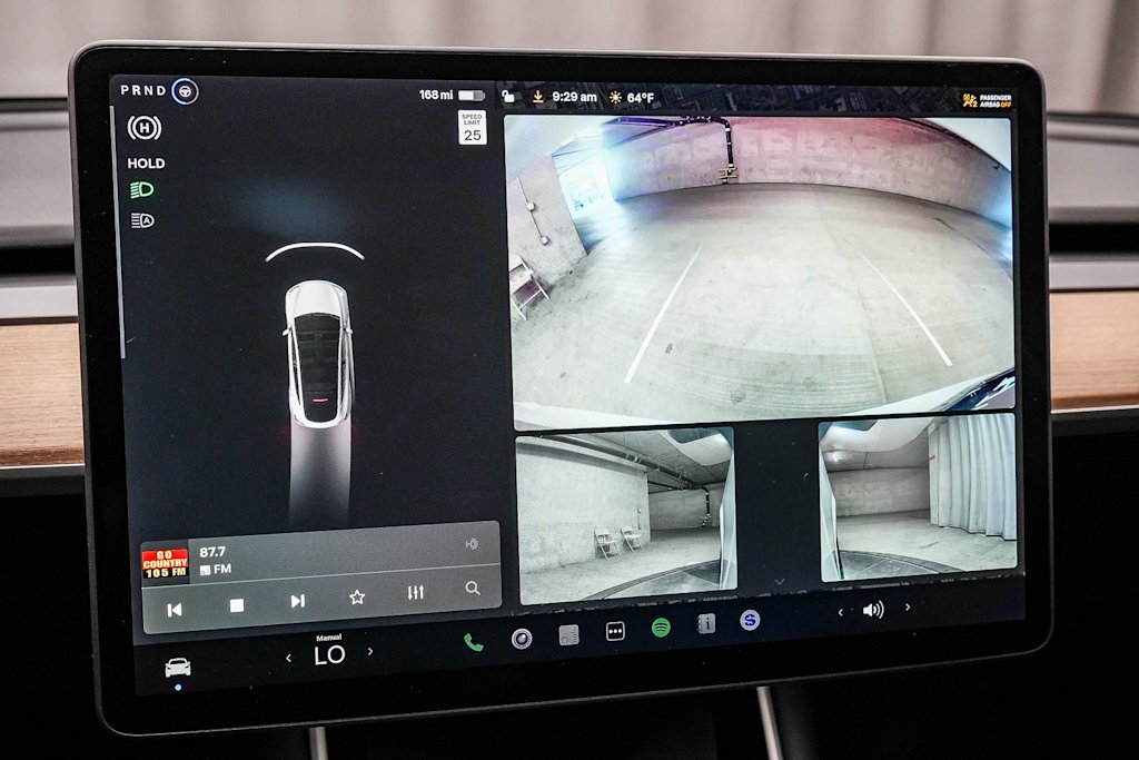 Thumbnail: 2020 Tesla Model Y - 24