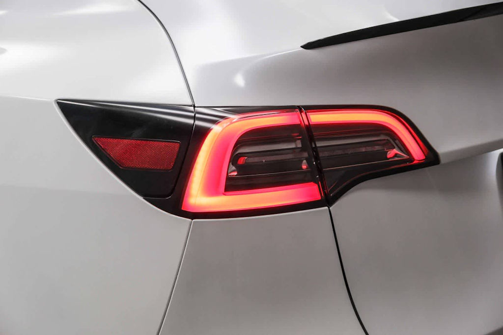 Thumbnail: 2022 Tesla Model Y - 17