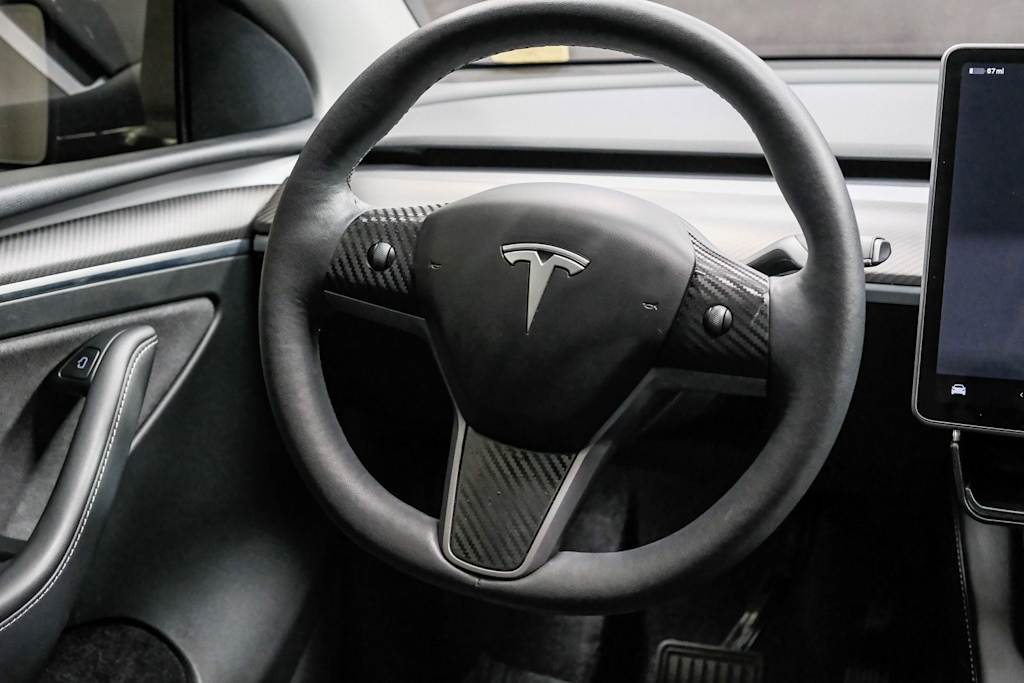 Thumbnail: 2023 Tesla Model Y - 6
