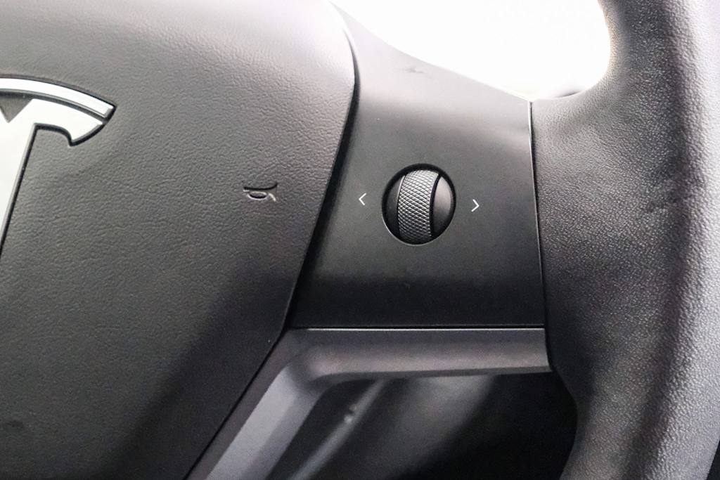 Thumbnail: 2022 Tesla Model Y - 23