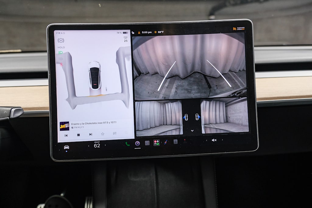 Thumbnail: 2022 Tesla Model Y - 29