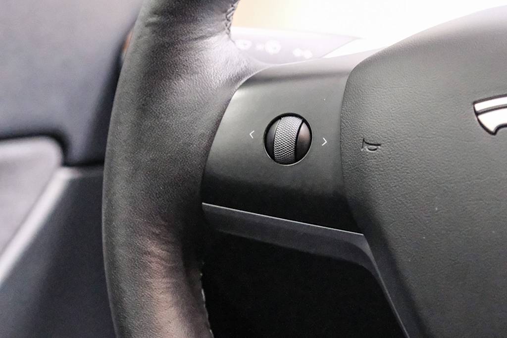 Thumbnail: 2022 Tesla Model Y - 24