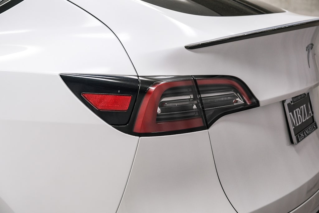 Thumbnail: 2022 Tesla Model Y - 18