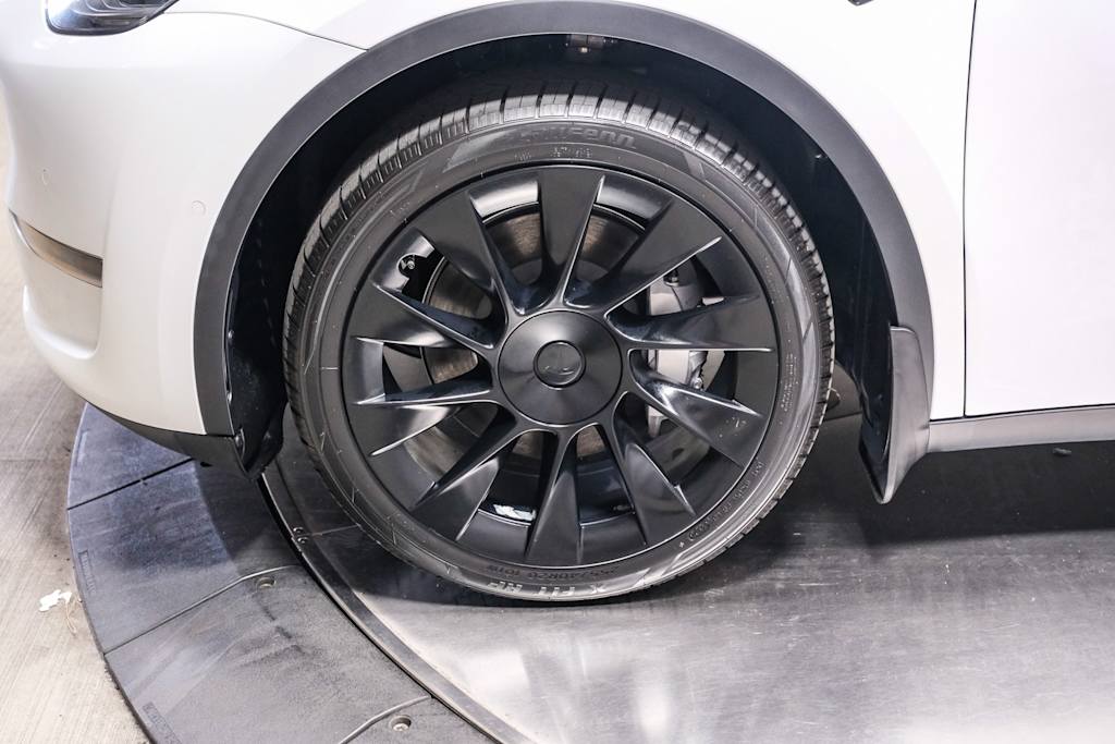 Thumbnail: 2022 Tesla Model Y - 19