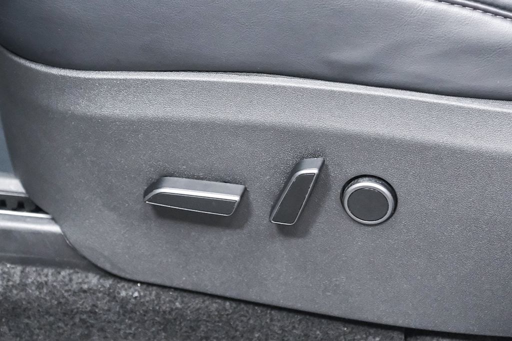 Thumbnail: 2022 Tesla Model Y - 24