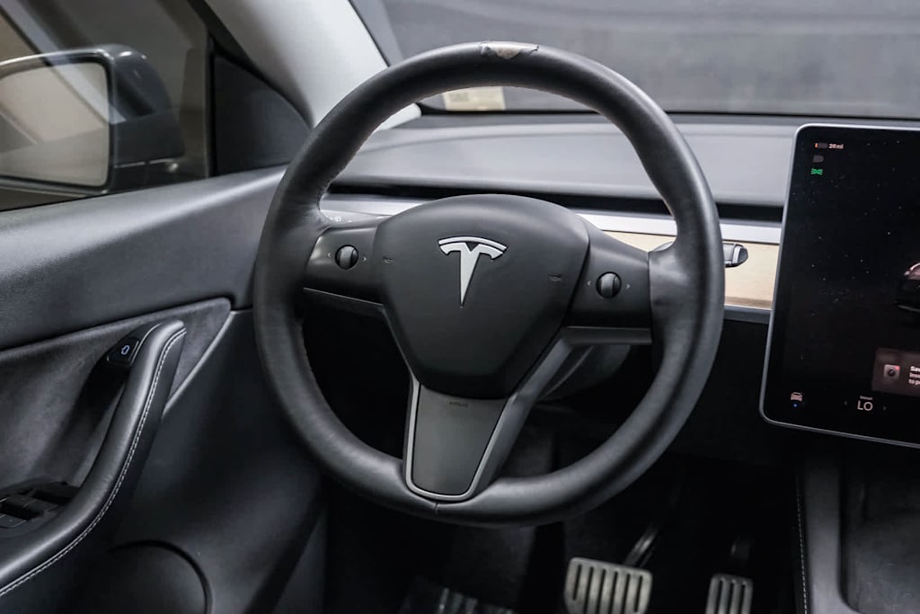 Thumbnail: 2022 Tesla Model Y - 8