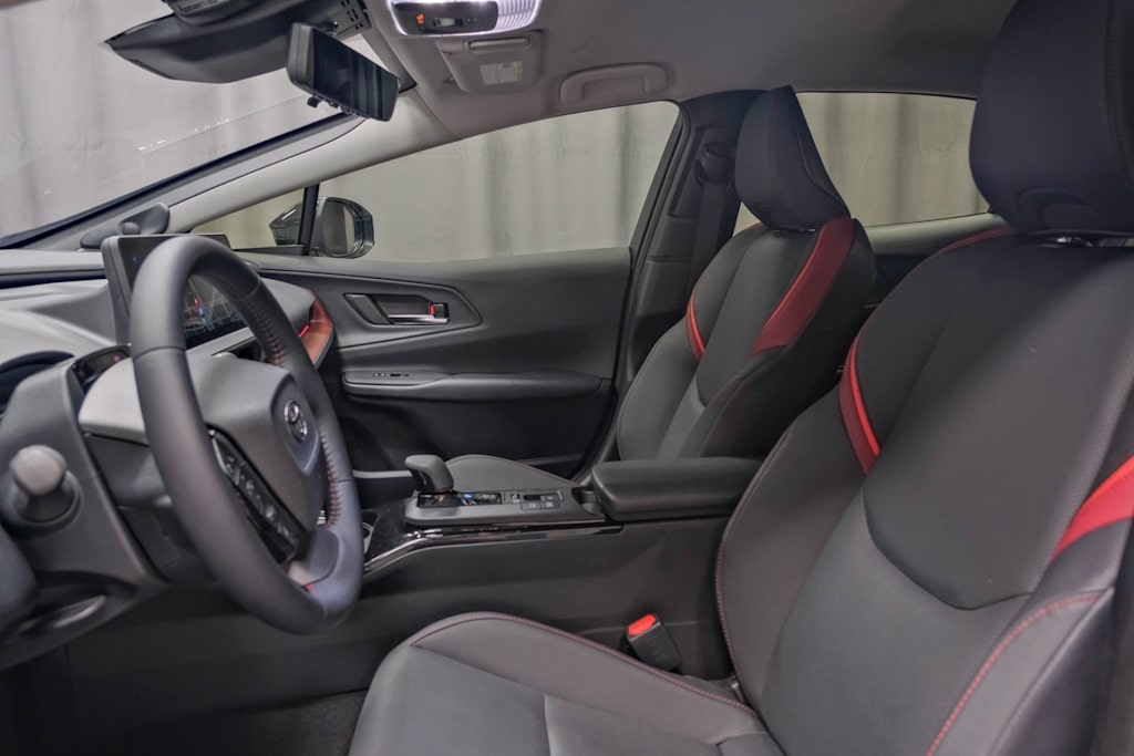 Thumbnail: 2024 Toyota Prius Prime - 10