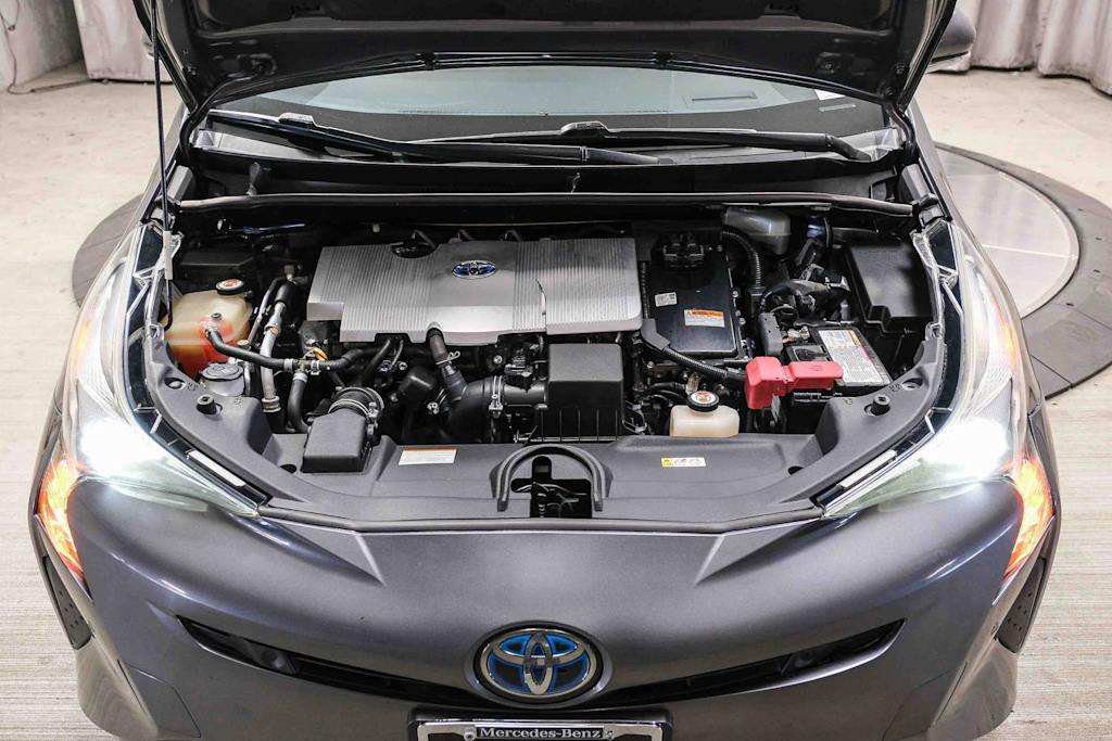 Thumbnail: 2017 Toyota Prius - 9