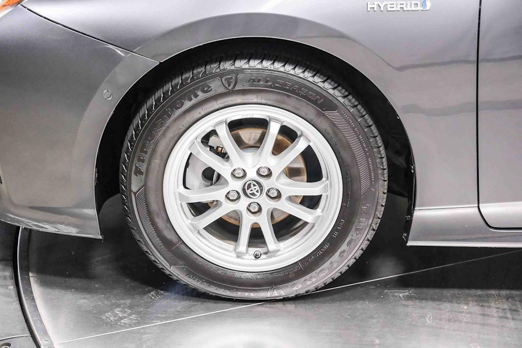 Thumbnail: 2017 Toyota Prius - 19
